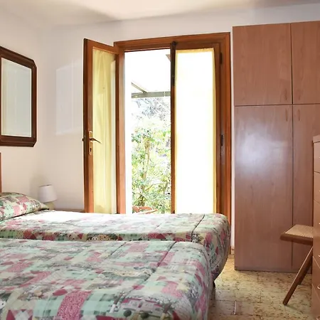 Lacona Apartment