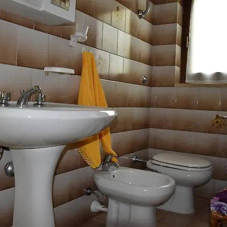 Lacona Apartment